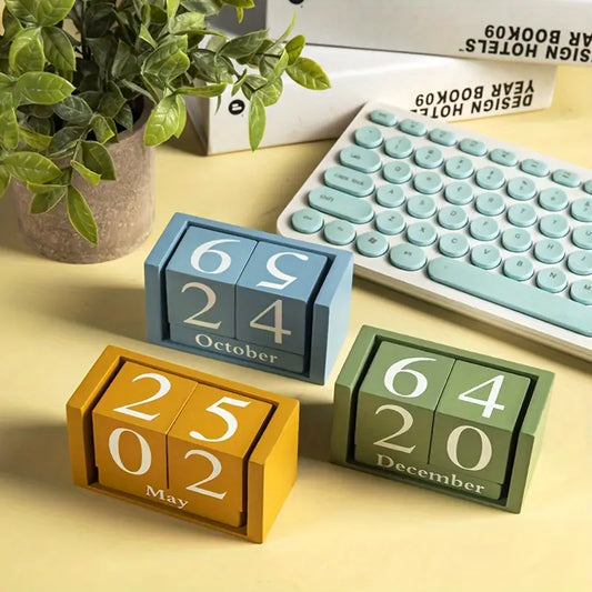 Desktop Wooden Calendar Ornament